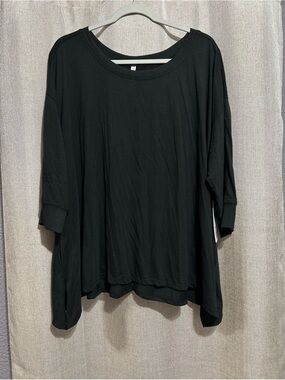 NWT Cozy Black 3/4 sleeve shark bite top size 2X